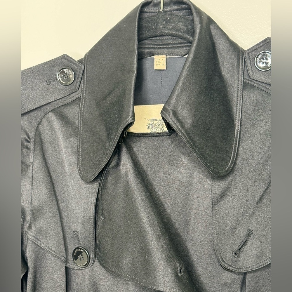 Burberry Silk Women's Trench Coat - Timeless Elegance 🌟 - Picture 6 of 11